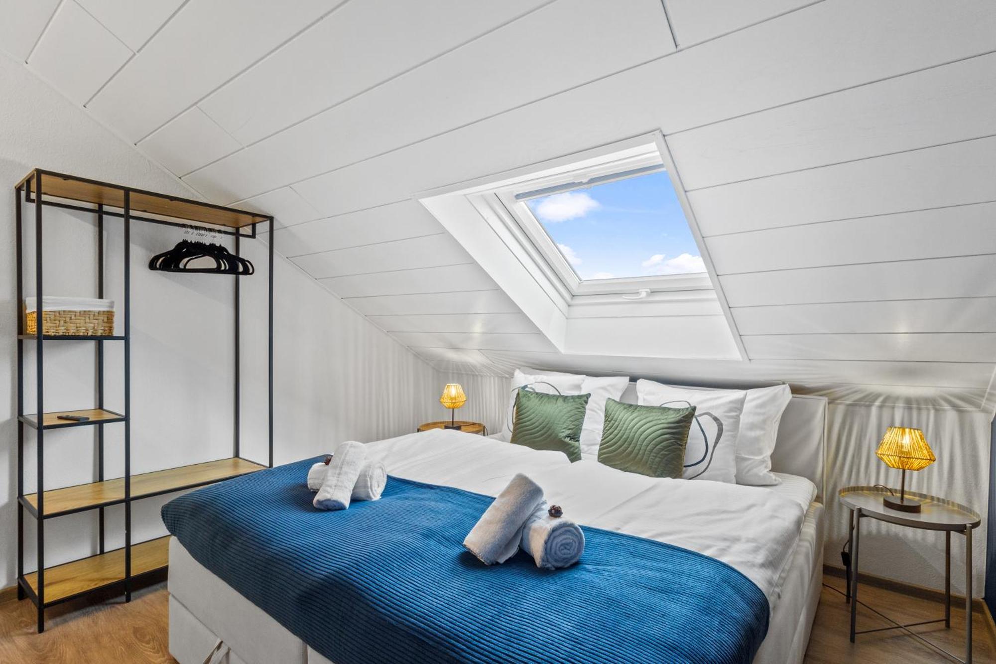 Upper Room: Apartment Mit Exklusiver Ausstattung-Ausblick Auf Weinberge&Mandelbluetenpfad Neustadt an der Weinstrasse Exterior photo