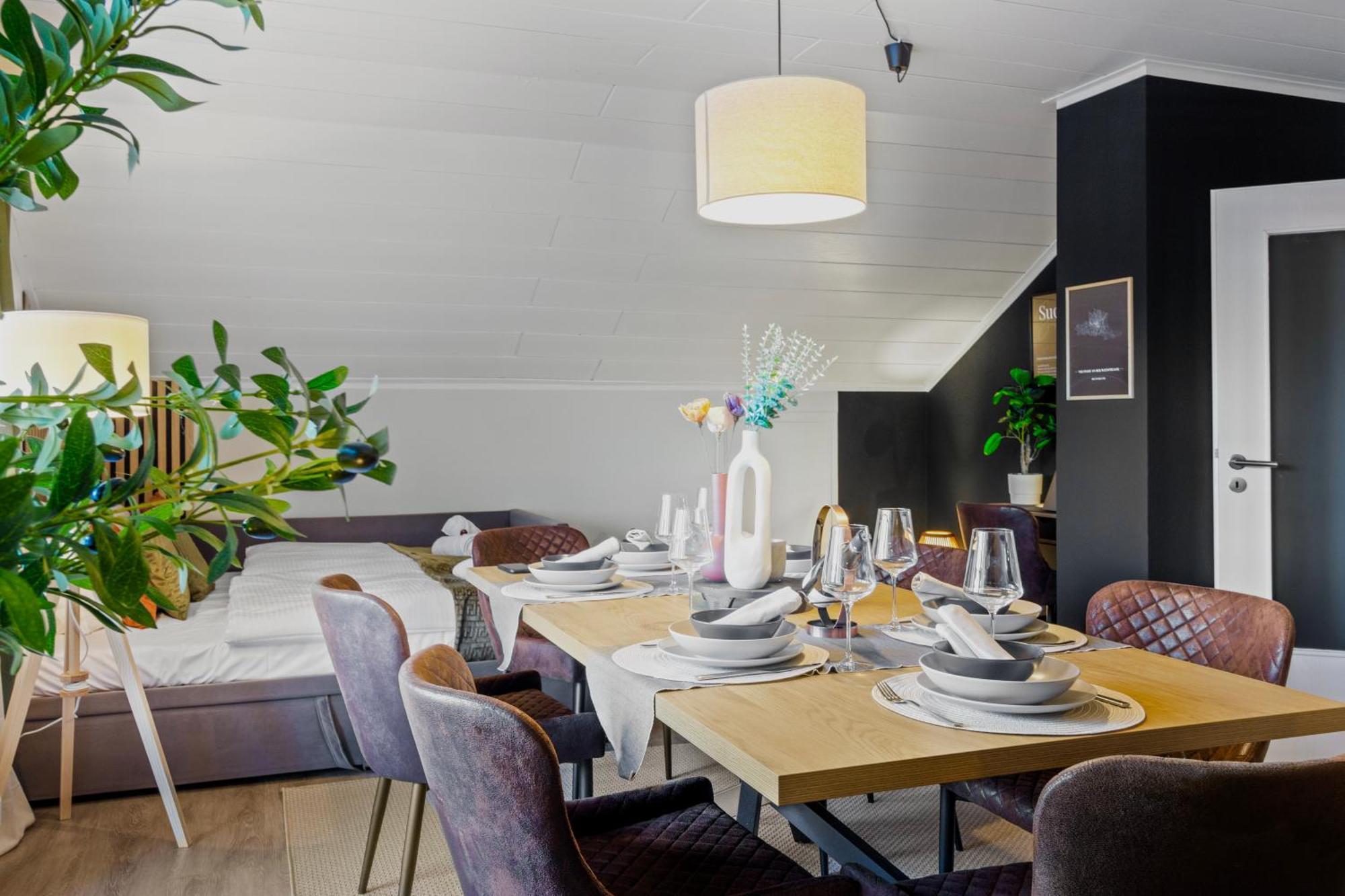 Upper Room: Apartment Mit Exklusiver Ausstattung-Ausblick Auf Weinberge&Mandelbluetenpfad Neustadt an der Weinstrasse Exterior photo