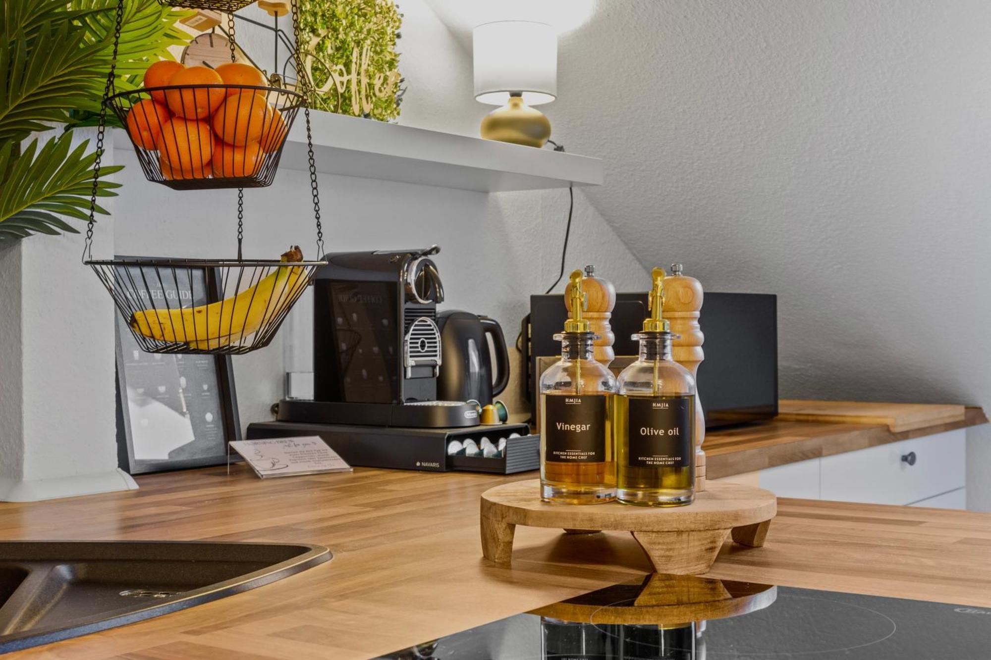 Upper Room: Apartment Mit Exklusiver Ausstattung-Ausblick Auf Weinberge&Mandelbluetenpfad Neustadt an der Weinstrasse Exterior photo